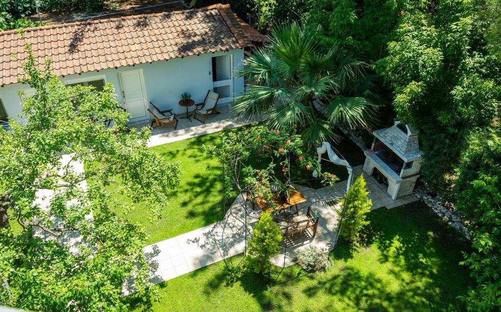 Villa Anais Принос Екстериор снимка